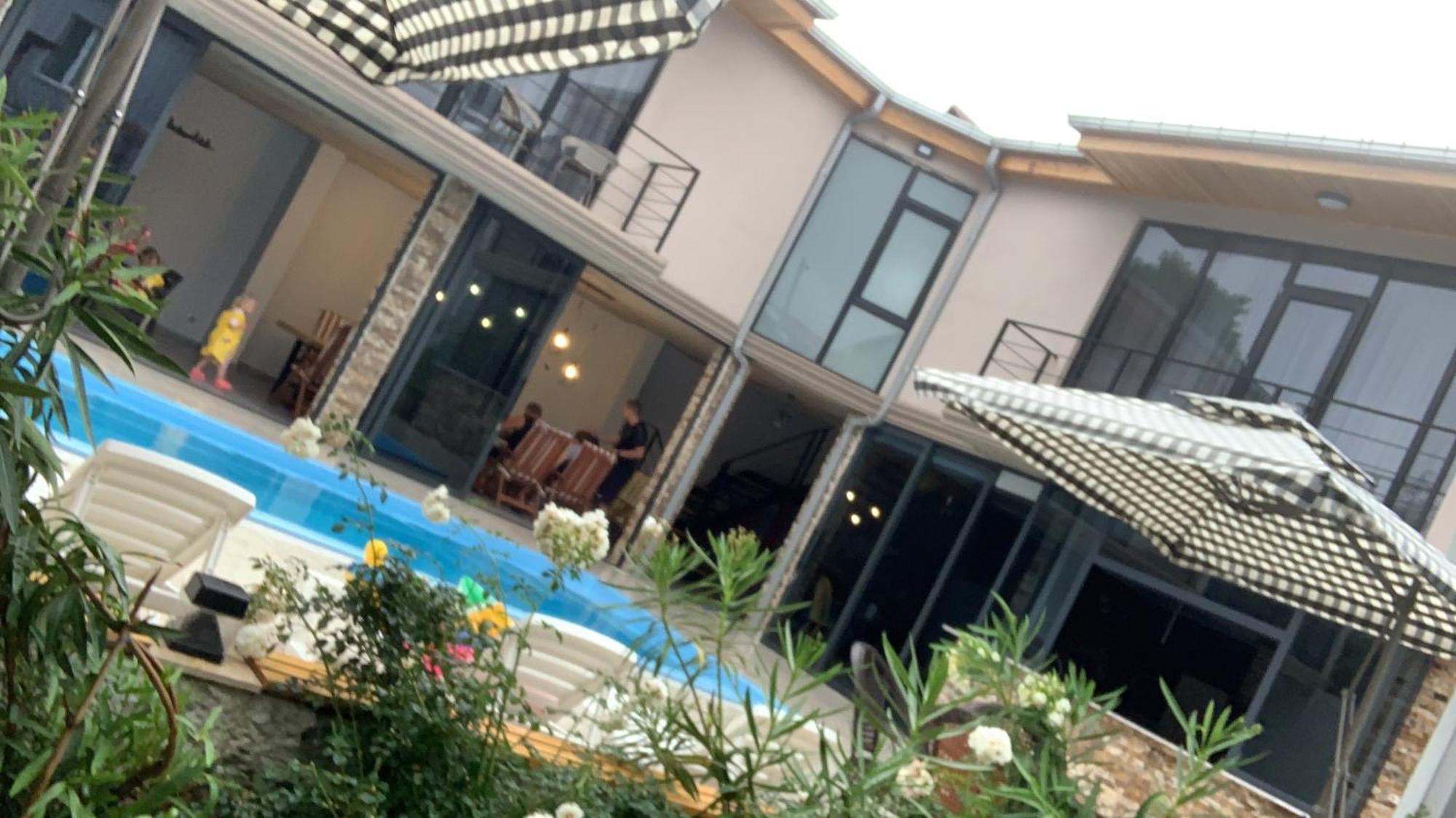 科布列季 微笑宾馆酒店 外观 照片
